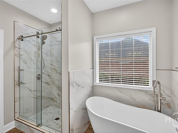 3rd image of 58 Lansing Drive