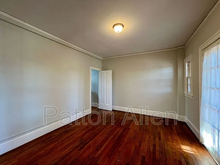 116 E Chestnut St #23 — Photo 7