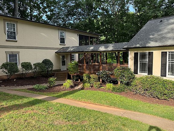 Deck to Detached Garage