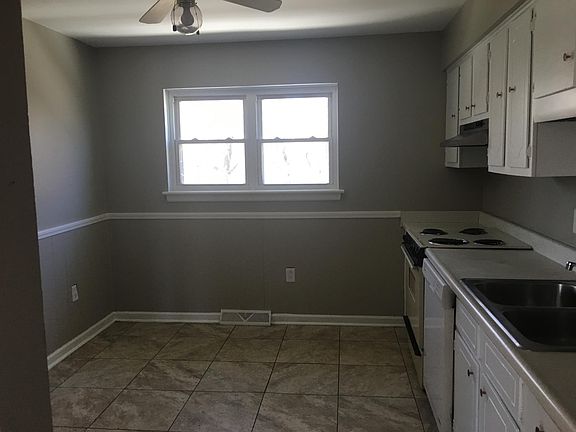 2nd image of 3781 Kentland Dr