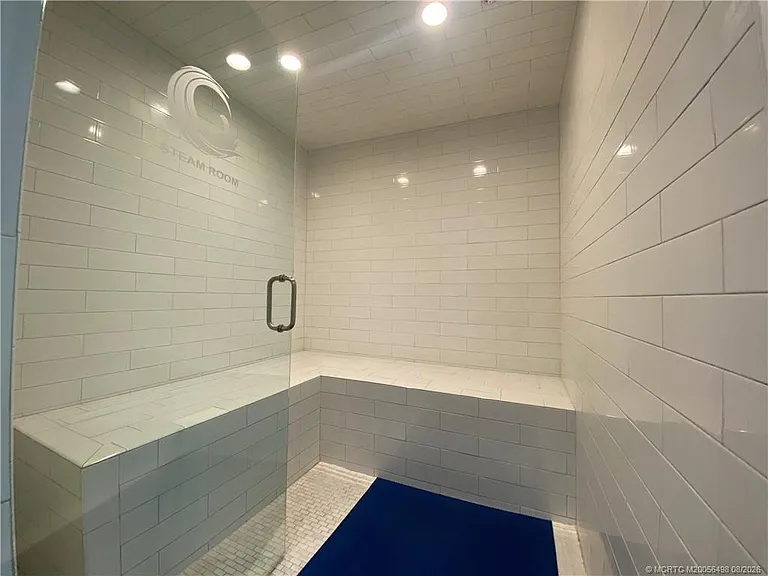 437 NE Intercoastal Dr — Photo 21