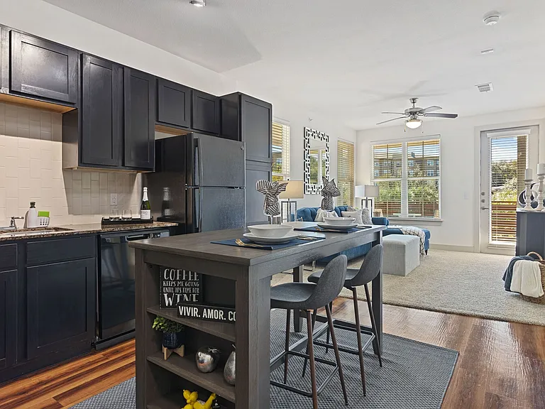 The Vance at Huebner Oaks — Photo 26