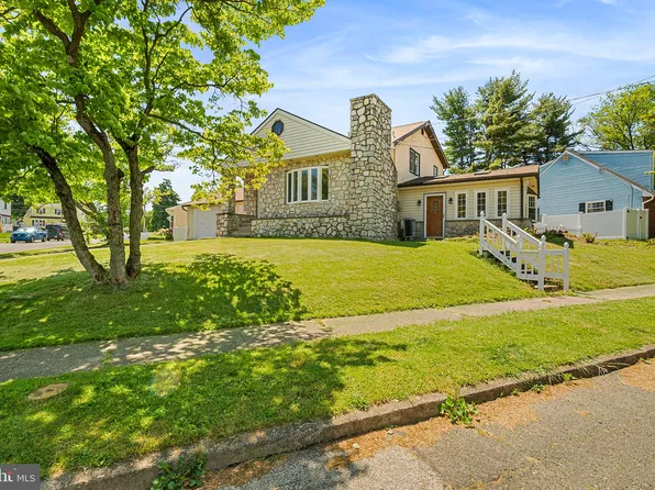 2816 Carnation Ave, Abington, PA 19001