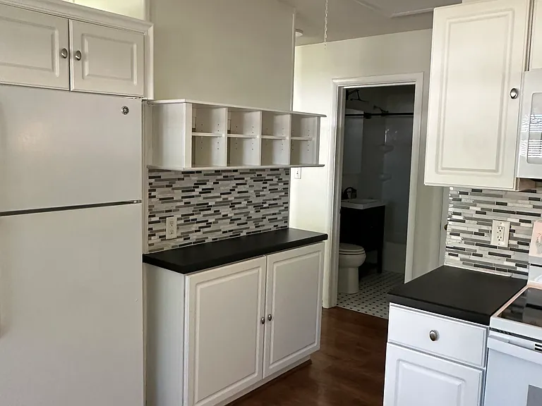 4826 Swallow Rd — Photo 9