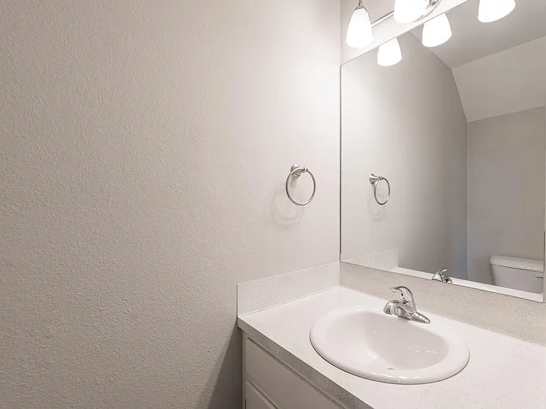 1325 Robins St #6 — Photo 13