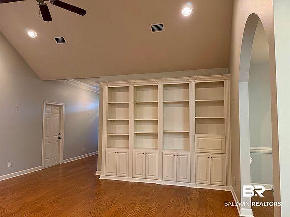 3rd image of 27551 Claiborne Cir