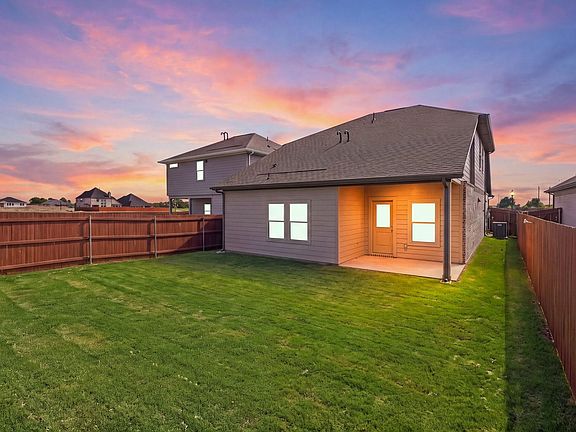 4th image of 3520 Straw Ln