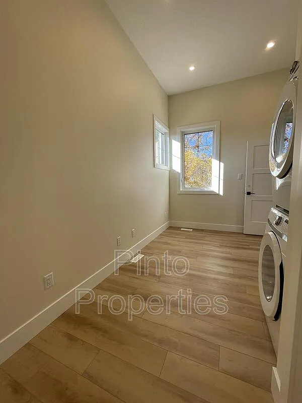1 bed, 1.0 bath, 308 sqft, $1,400 — Photo 4