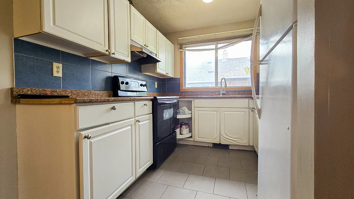 Building Photo - 1515 36th St SE