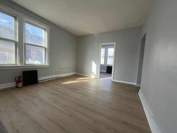 3rd image of 10-12 Randolph Ave #2A