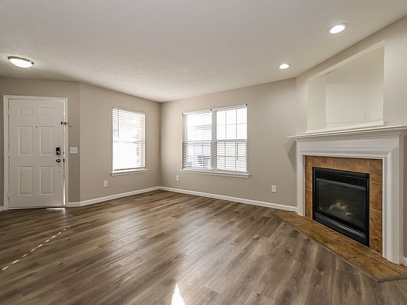 5th image of 3342 Ashgrove Dr