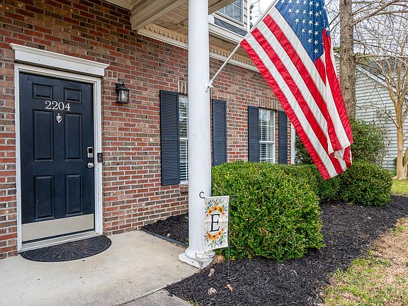 5th image of 2204 Kings Gate Ln