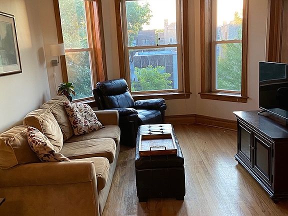 2nd image of 1623 N Richmond St #3