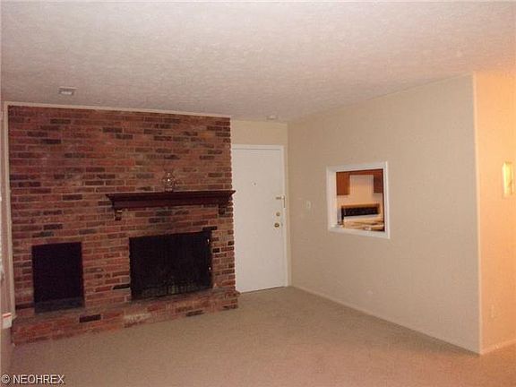 5th image of 2842 Pease Dr APT 207S