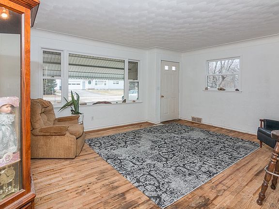 4th image of 13079 Brockway Blvd