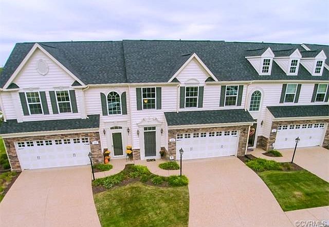 1st image of 512 Siena Ln #512