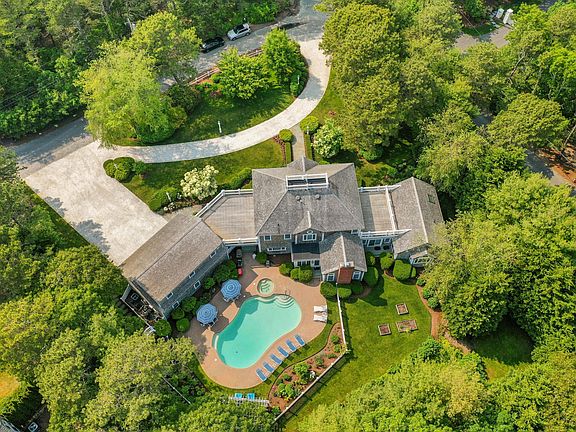 3rd image of 431 Baxters Neck Rd