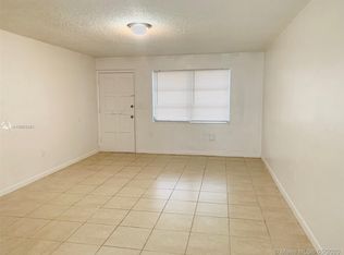 2070 NE 162nd St #1, Miami, FL 33162