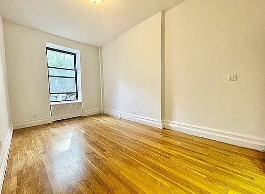 4th image of 72 E 86th St APT 3F