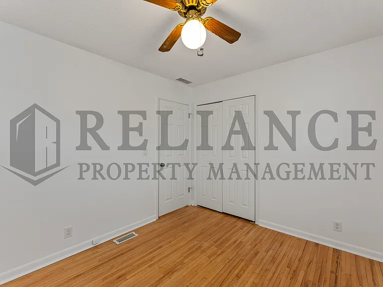2210 W Columbine Ln — Photo 21