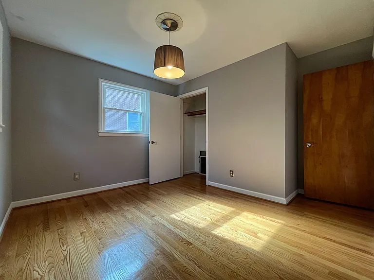 2641 Parkview Dr — Photo 12