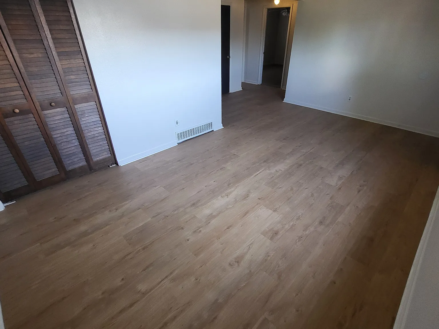 2 bed, $1,000 — Photo 4
