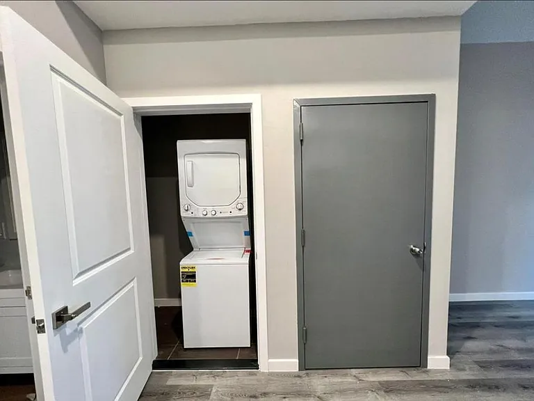 1621 Ridge Ave #2 — Photo 8