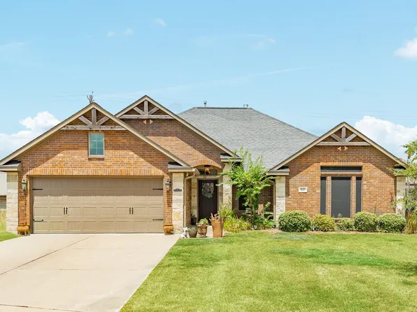60 Dove Tree Ct, Lake Jackson, TX 77566