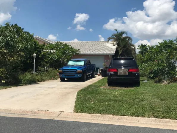 23 Burrstone Ave, Lehigh Acres, FL 33936