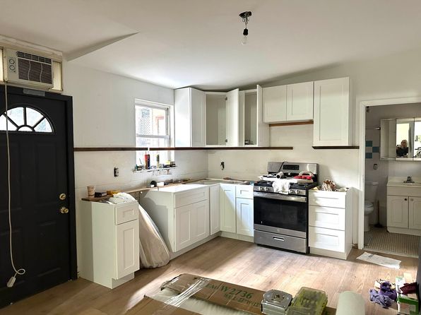 207 Eckford St FLOOR 1