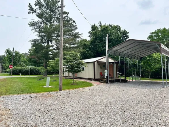 409 E 2nd St, Norris City, IL 62869