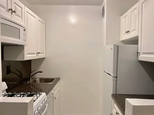 Rented by Compass | media 8