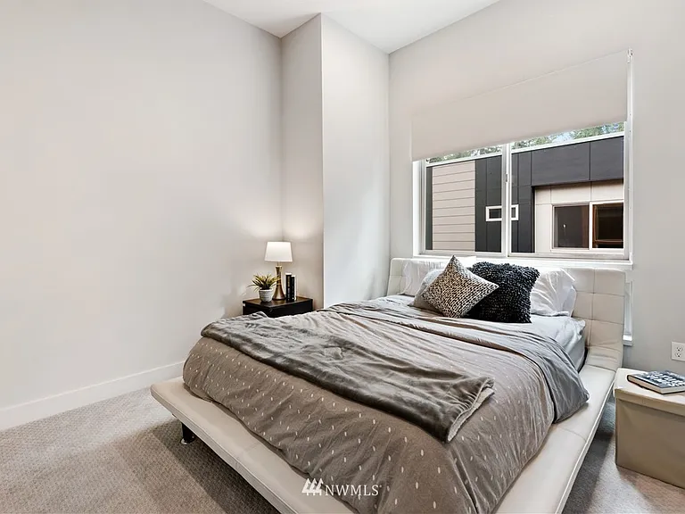 16372 NE 16th Ct — Photo 18