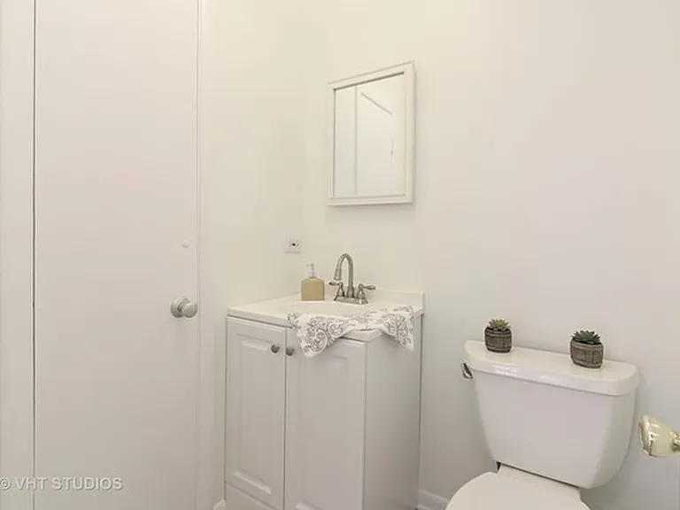 774 Green Bay Rd — Photo 16