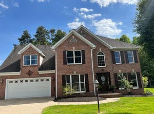 3 Wedgewood Dr, Hurricane, WV 25526