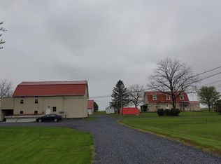 52 Pear Rd APT 2, Mohrsville, PA 19541