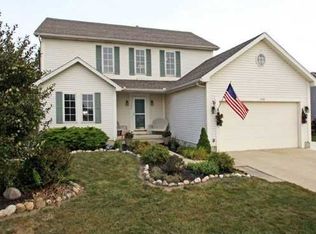 1320 Finch Dr, Bowling Green, OH 43402