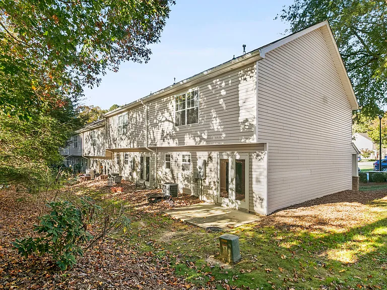55 Thea Ln — Photo 30