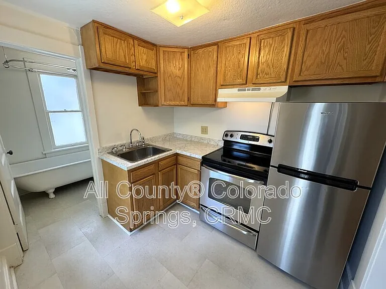 811 E Kiowa St — Photo 11