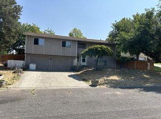 1330 Semillon Pl, Prosser, WA 99350