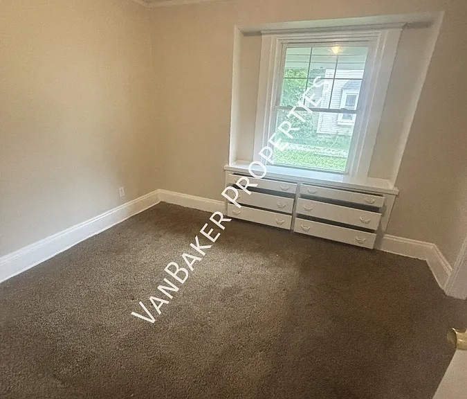 349 Cleveland St #DOWN — Photo 7