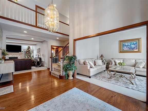 4th image of 38195 Windy Hill Ln