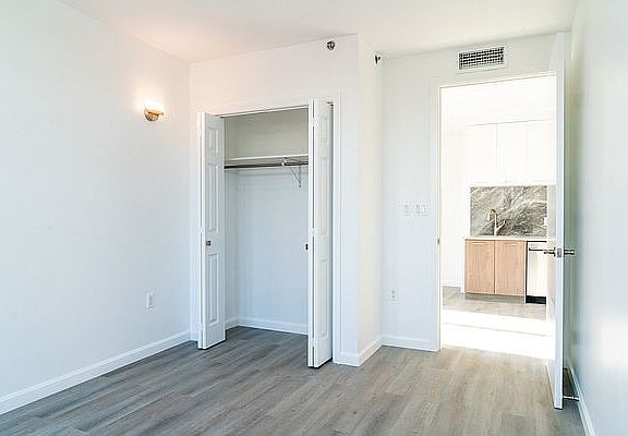 3rd image of 111 Mulberry St #7B