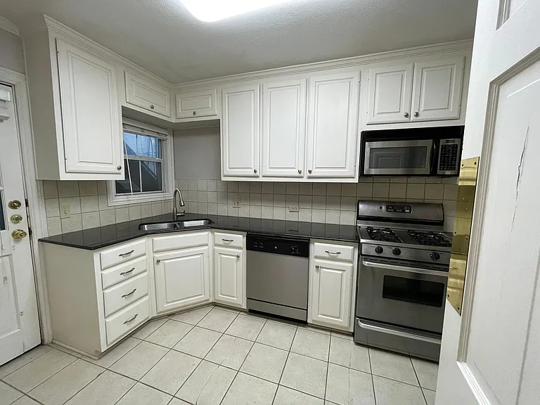 4437 Emerson Ave #2 — Photo 7