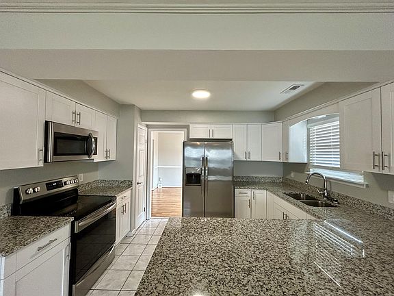 5th image of 1004 Hearth Ct