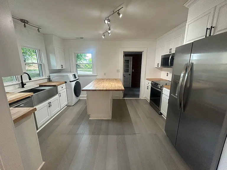 2048 Quiet Ln — Photo 9