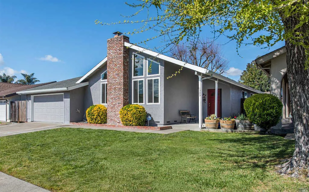 1305 Berrydale Dr photo 1