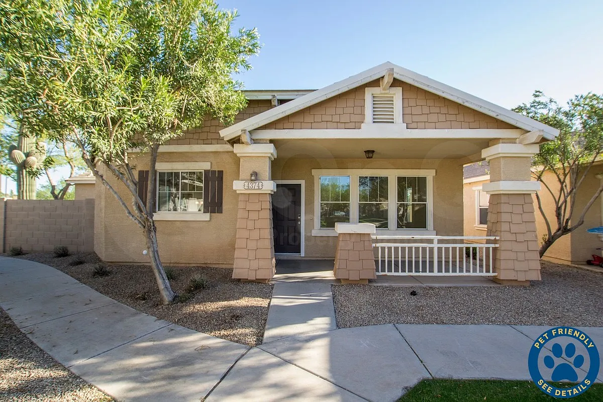 3 bed, 2.0 bath, 1510 sqft, $2,095 — Photo 1