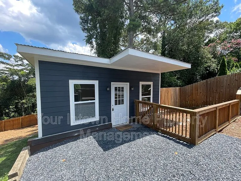 2695 Sharondale Dr NE — Photo 44