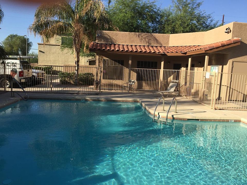 Community pool